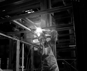 eduardo llasat soldador 1 300x246