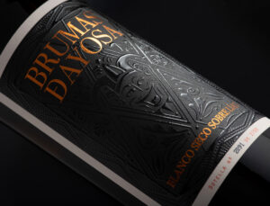 Brumas etiqueta 1 300x229