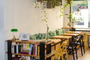 18AAED59 43AE 492D 819F 9F239208C722 300x200