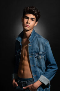 B37F8323 ECDA 4031 A3A4 A0D7FA54C3E0 200x300