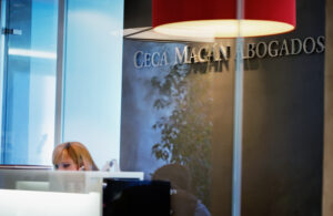 Abogados Ceca Magan 300x195