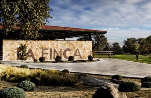 Fotografia Instalaciones La Finca 300x195